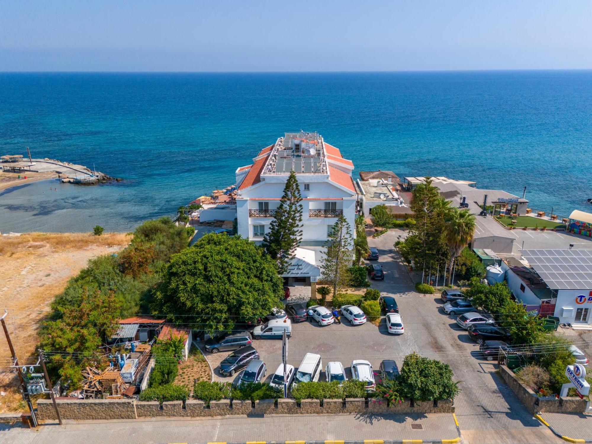 Manolya Hotel Kirenia Zewnętrze zdjęcie